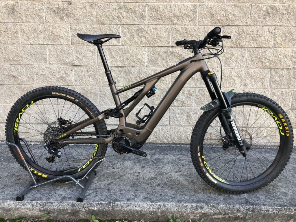 SPECIALIZED KENEVO BUSO