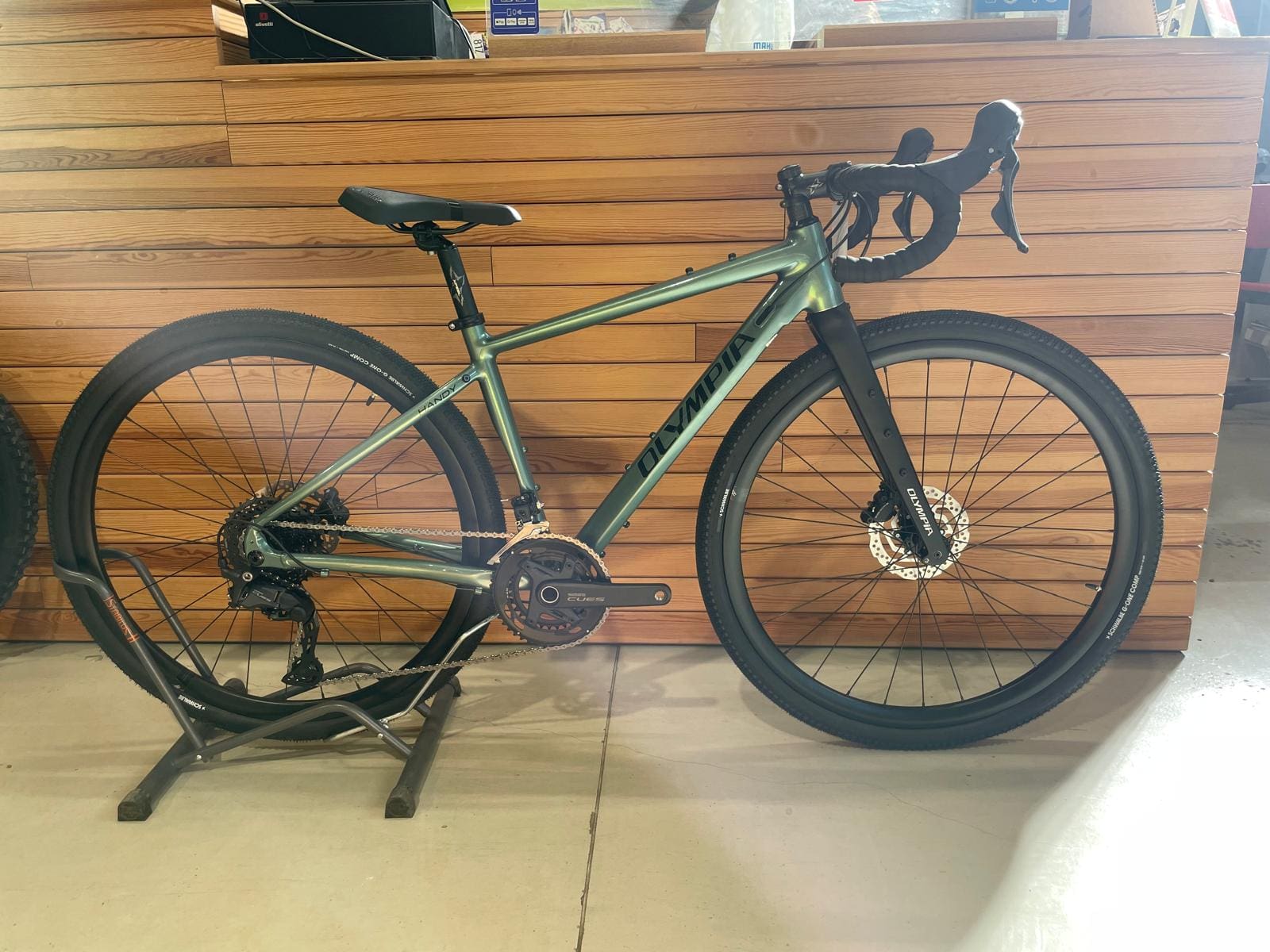 OLYMPIA HANDY XS VERDE